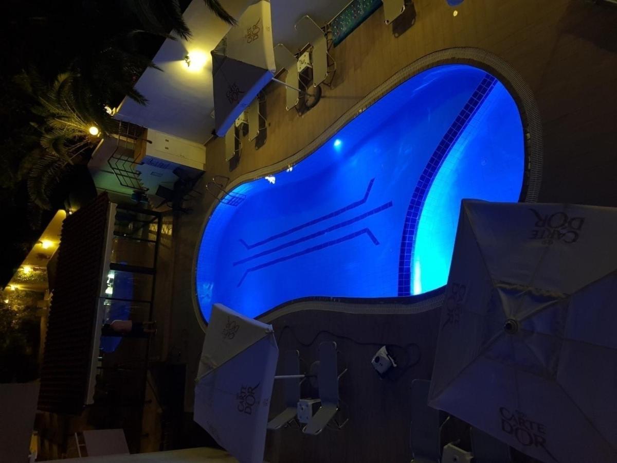 Dioni Hotel Adelianos Kampos Bagian luar foto