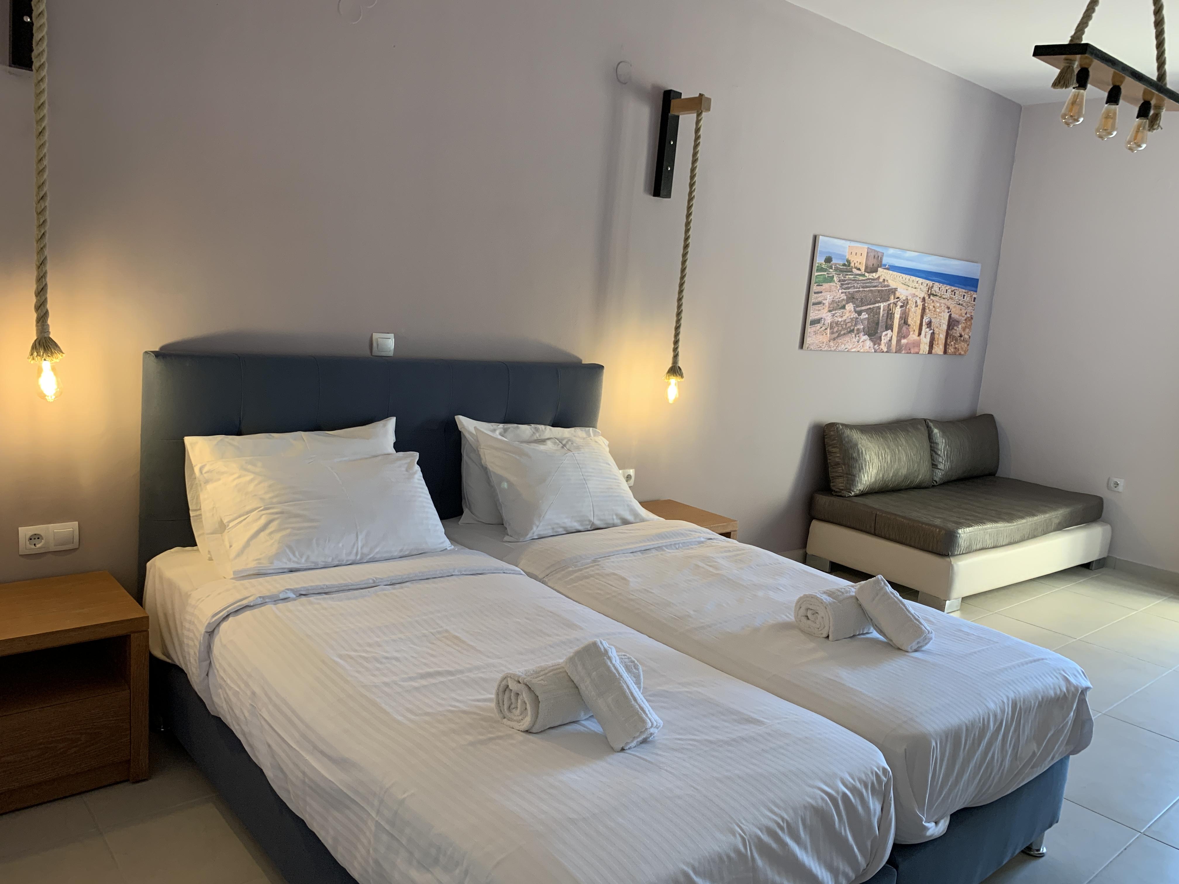 Dioni Hotel Adelianos Kampos Bagian luar foto