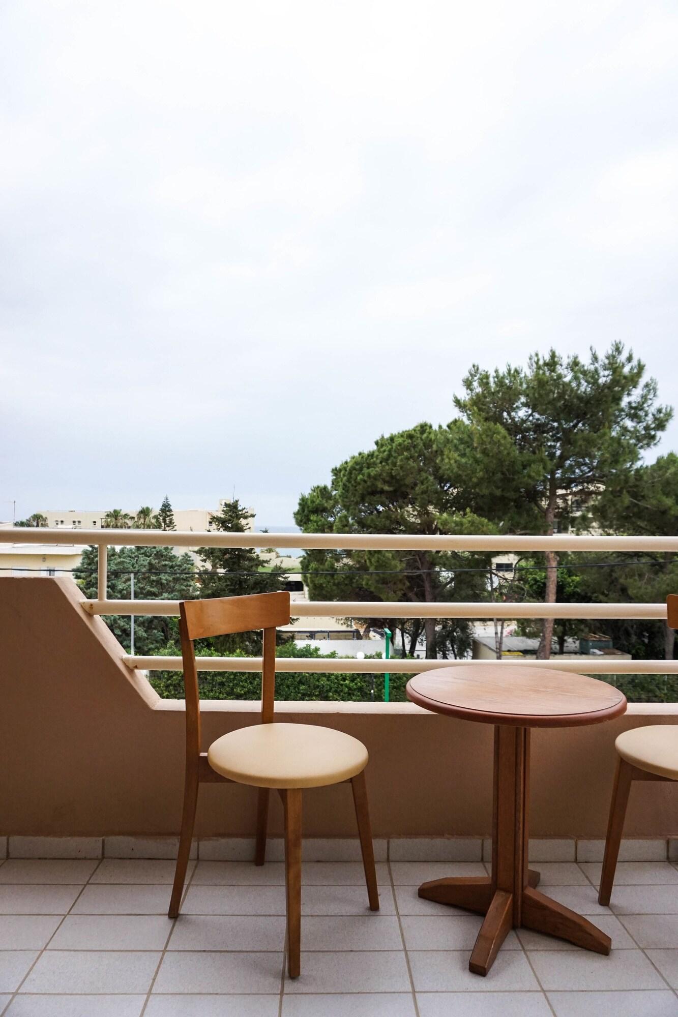 Dioni Hotel Adelianos Kampos Bagian luar foto