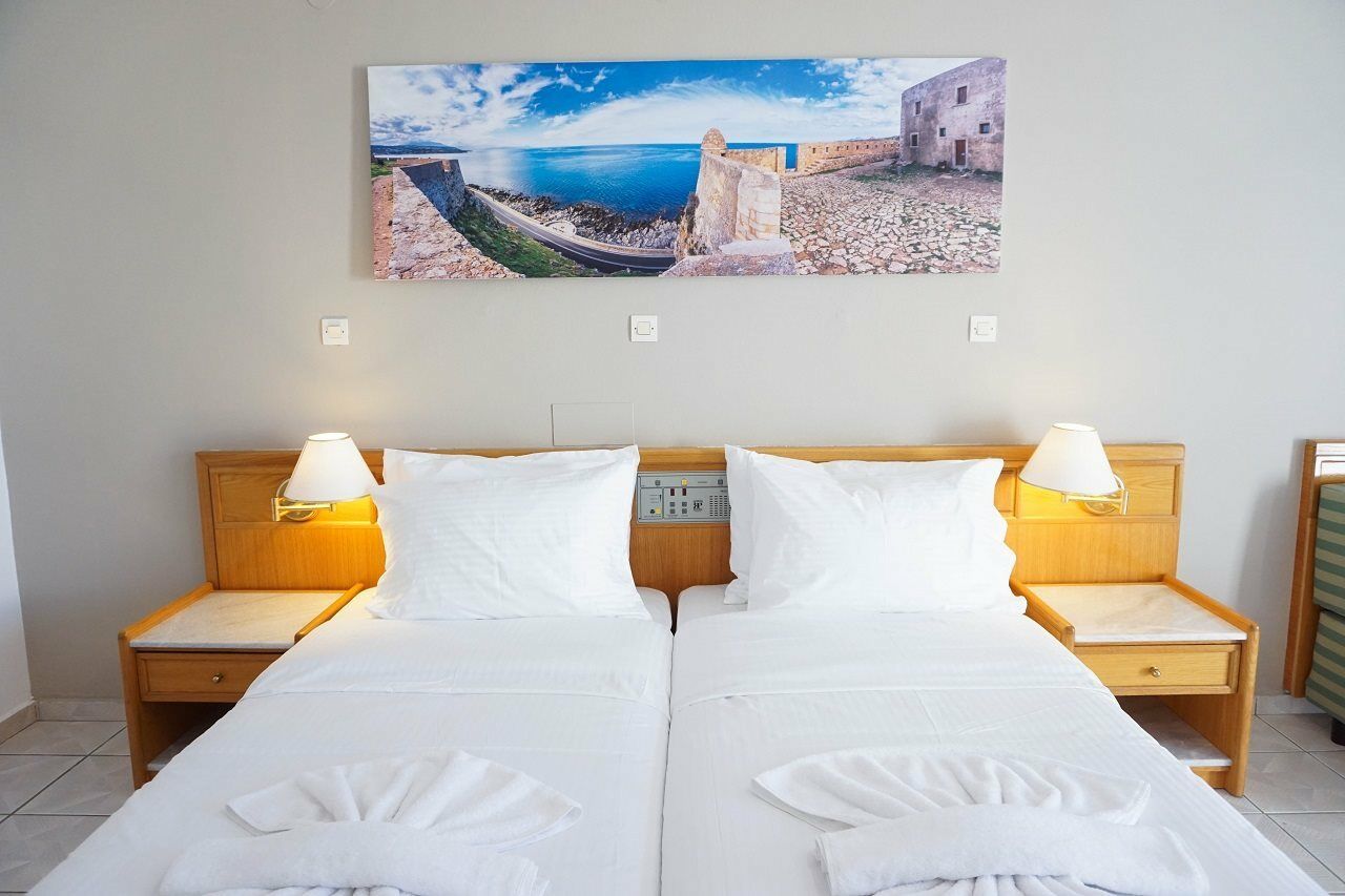 Dioni Hotel Adelianos Kampos Bagian luar foto